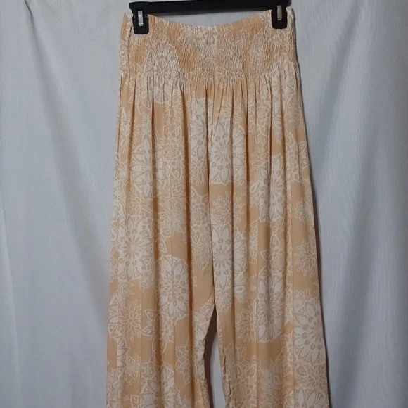 Lotus and Luna Mandala Paisley Havana Harem Pants. Size S/M - Picture 9 of 14